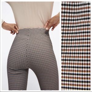 Zara- Black, Brown & White checkered leggings